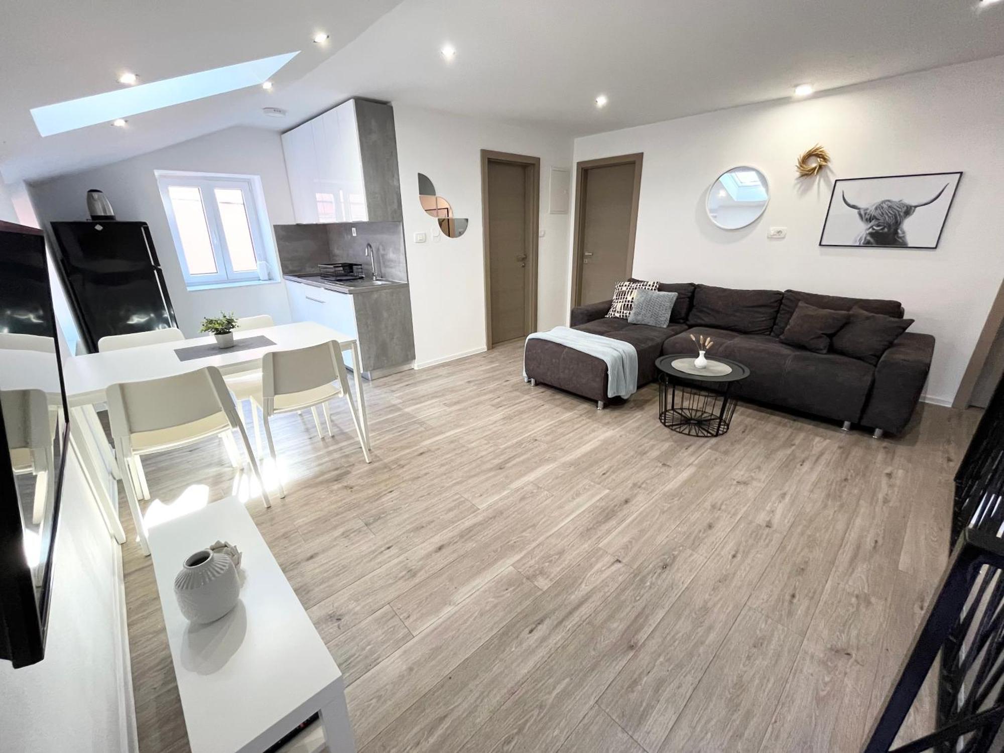 Casa Orange 3 Apartment Копер Екстериор снимка